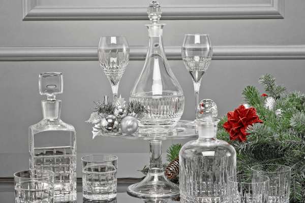 Identifying Valuable Glassware: Tips for Collectors