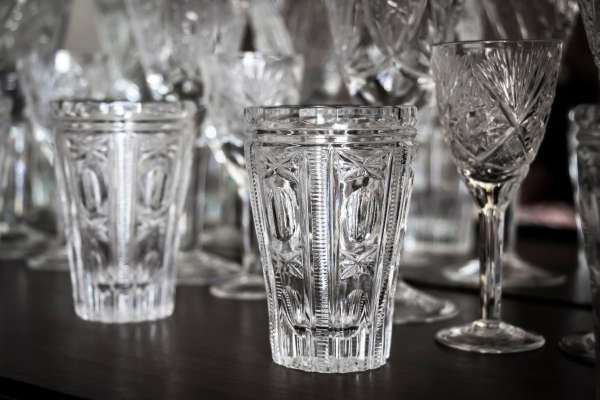 Mid-Century Modern Glassware: Sleek and Stylish