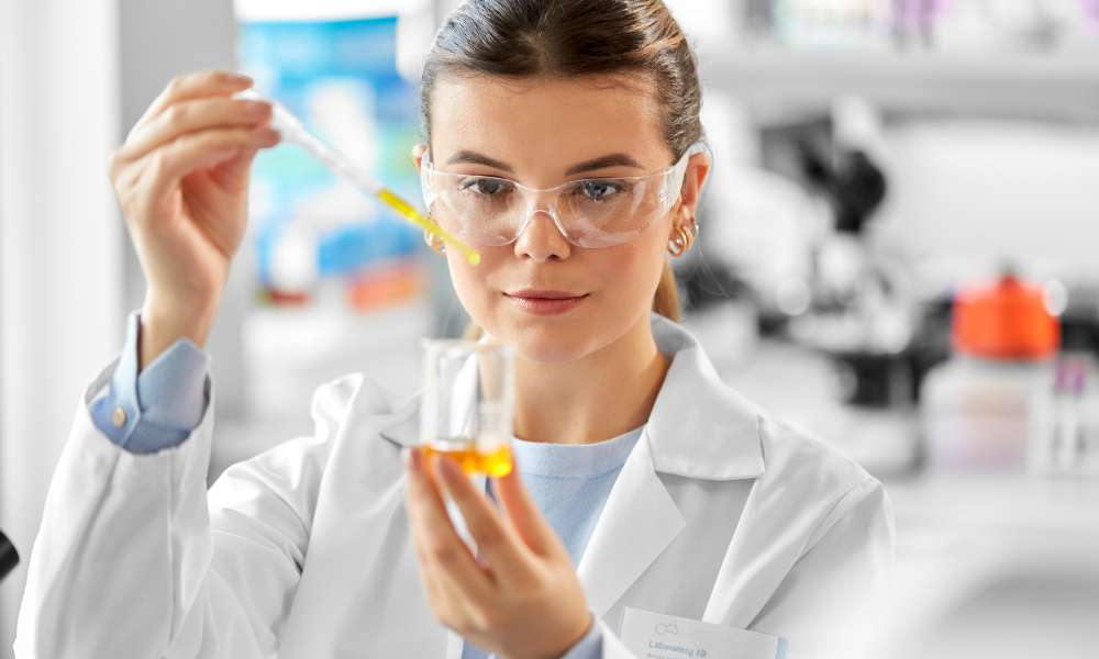 https://homlyhub.com/why-wear-goggles-while-working-with-chemicals-and-glassware/